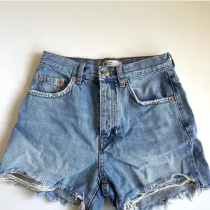 Jeans Shorts från Gina Tricot i storlek 34. Köparen betalar för frakten🥰❤️