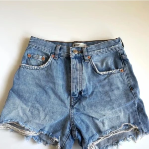 Gina Tricot Shorts - Jeans Shorts från Gina Tricot i storlek 34. Köparen betalar för frakten🥰❤️