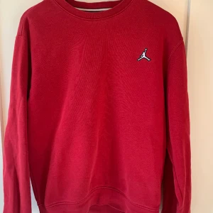 Röd jordan tröja - Skik 8/10. äkta. Storlek XS. 
