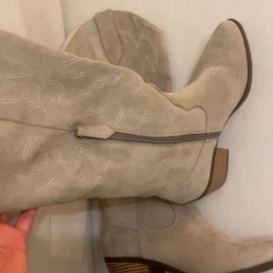 Skor  - Jätte fina boots men kommer inte till användning