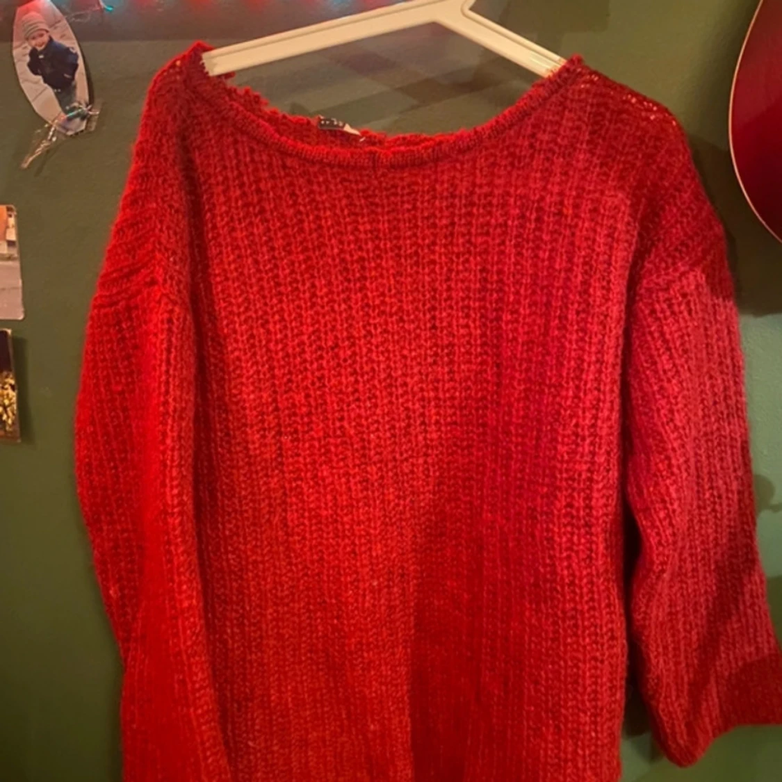 Stickad off-shoulder  - 90