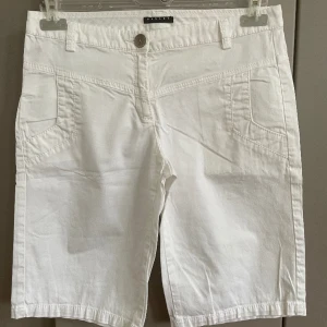 Shorts Sisley M - Mycket fint skick  Från Sisley 