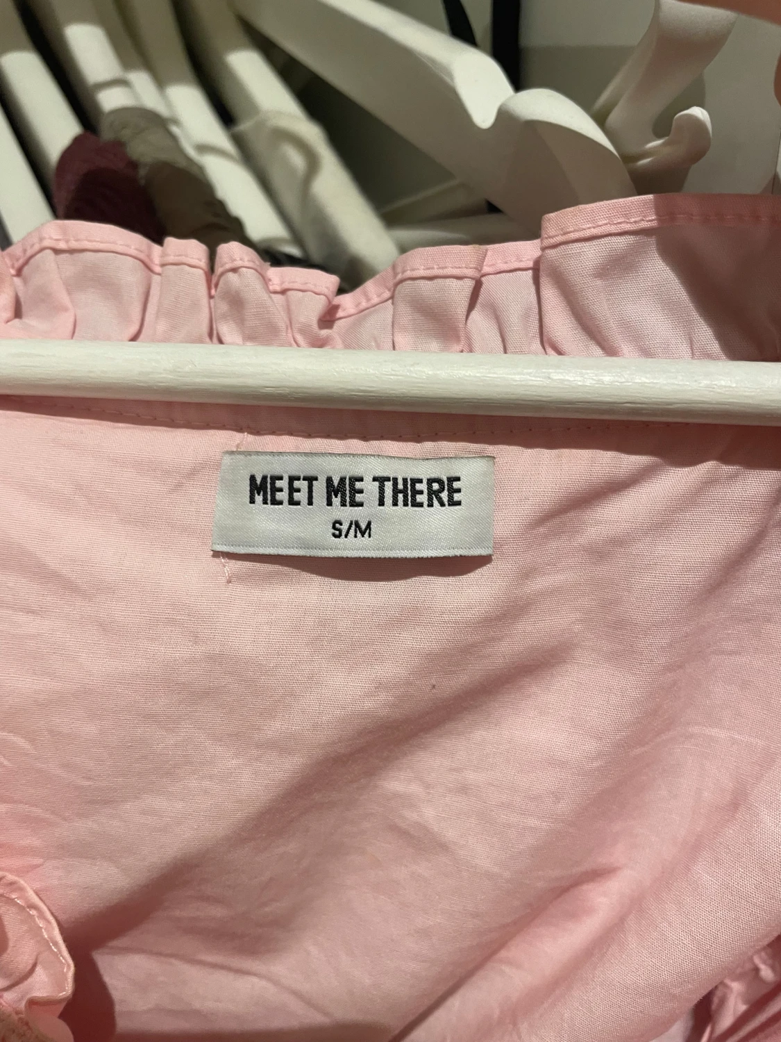 Rosa volangblus från Meet Me There - 2