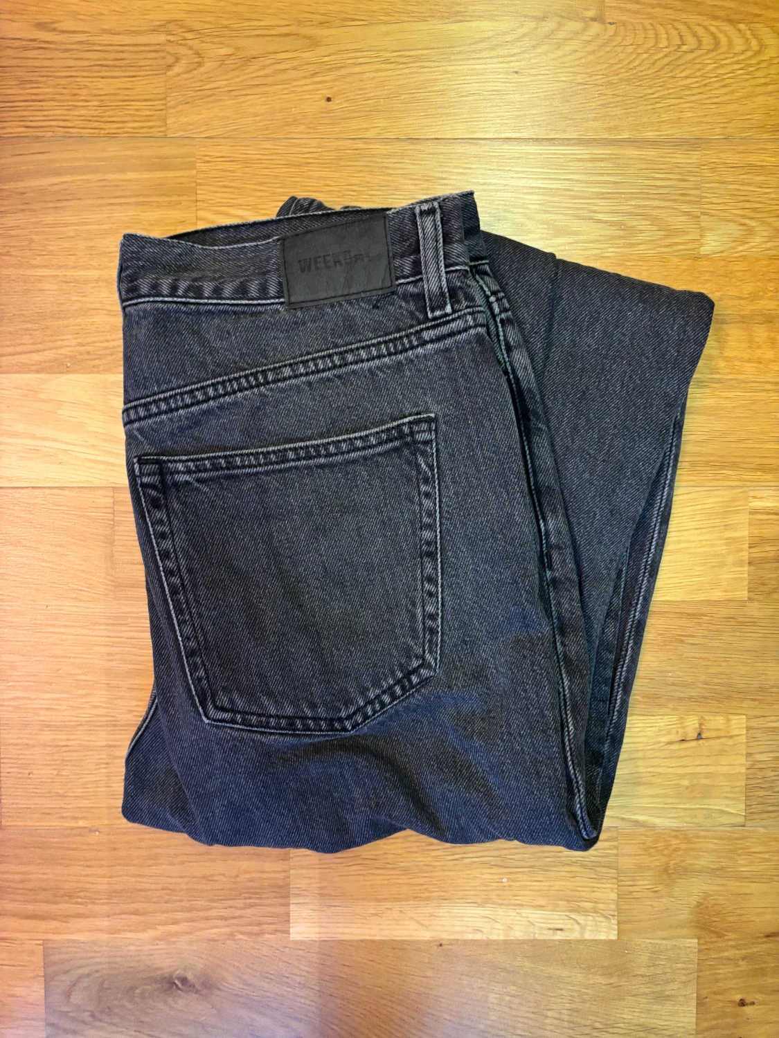 Weekday Galaxy 29/32