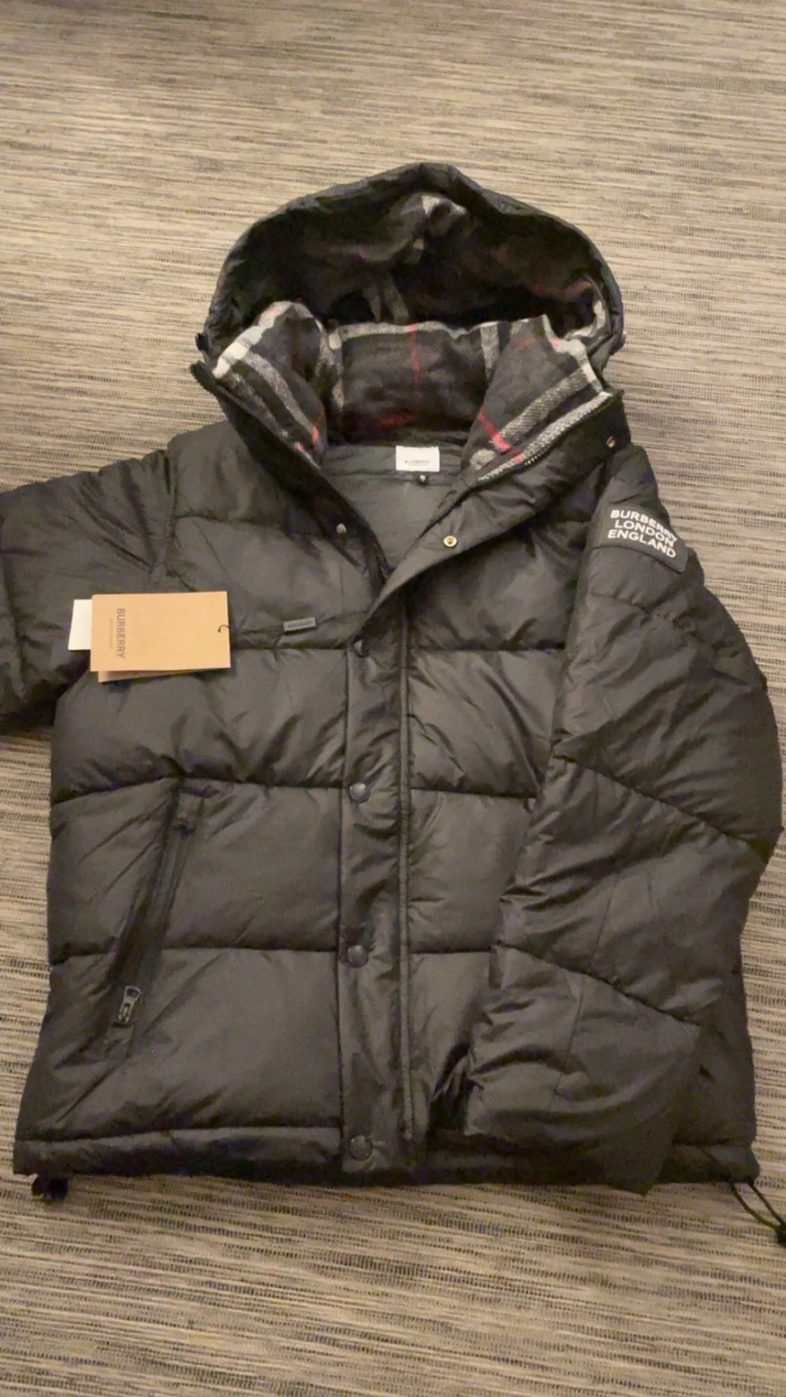 Svart Burberry dunjacka med huva - 4