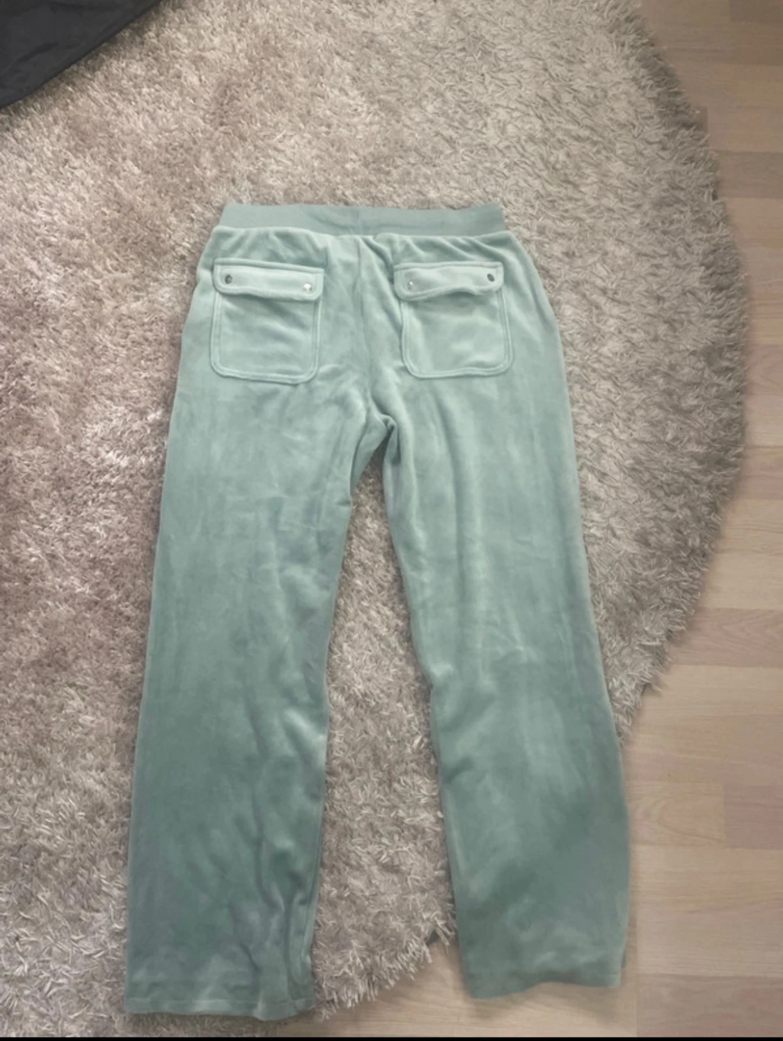 Gröna Juicy couture byxor  - 1