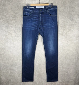 Jacob Cohen Jeans | 33 - Jacob Cohen Style 688 Jeans | Grymt skick | Storlek 33 | INGA BYTEN | Fraktar spårbart eller möts upp i Täby