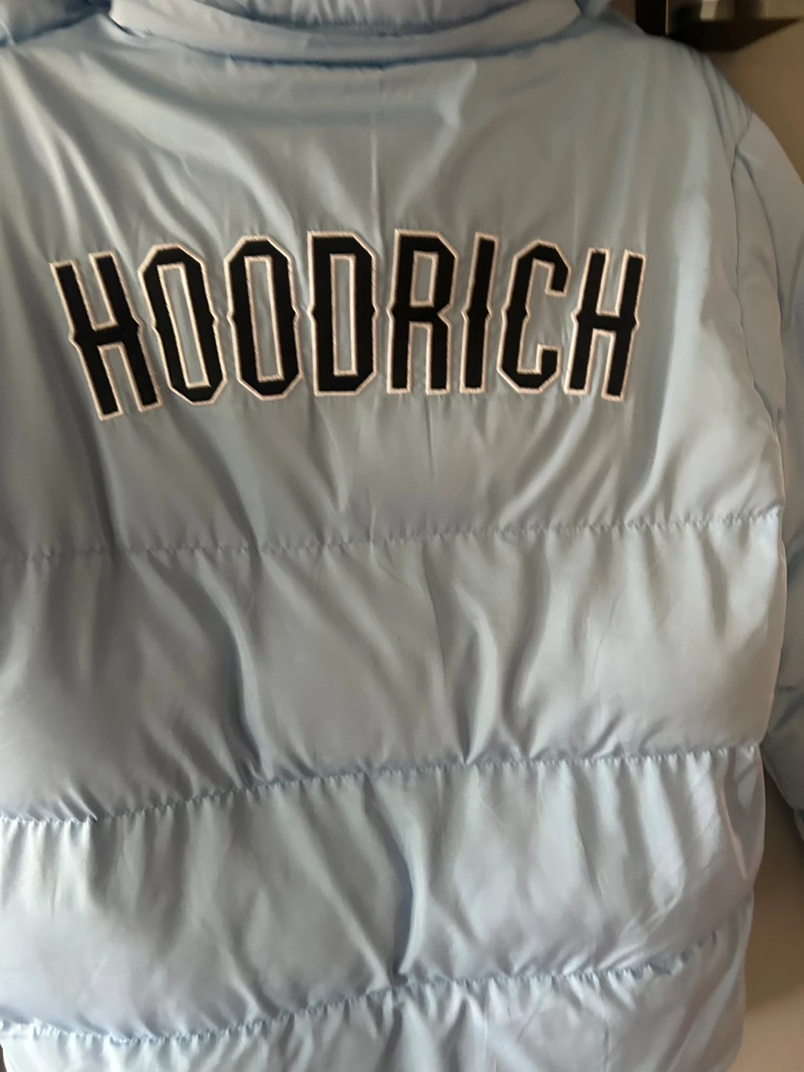 Ljusblå pufferjacka från Hoodrich - 2