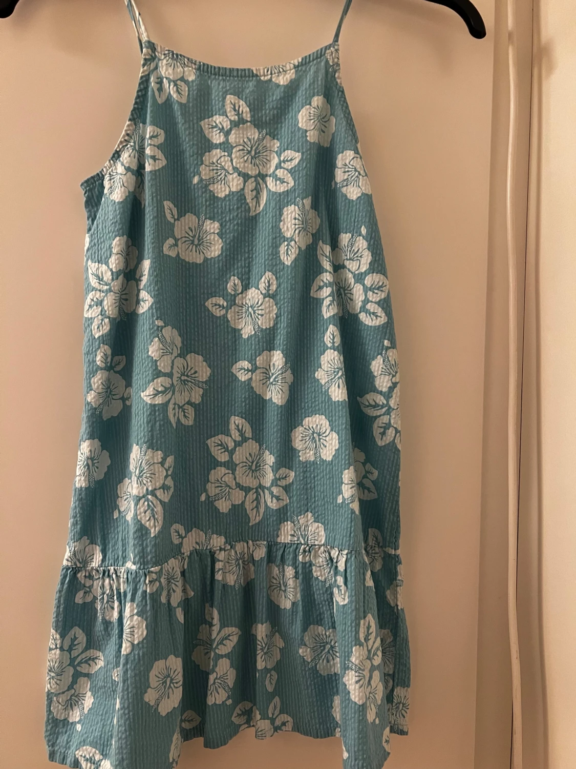 Blommig blå kortklänning från H&M