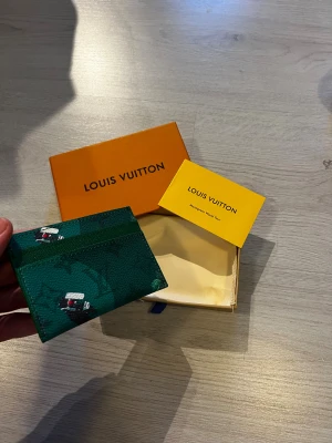 . - Riktigt fet plånbok, riktigt skön golf design perfekt för alla som gillar golf. Skriv till mig vid funderingar. Priset kan diskuteras vid snabb affär. Extremt eftertraktad på plick så först till kvarn 💫