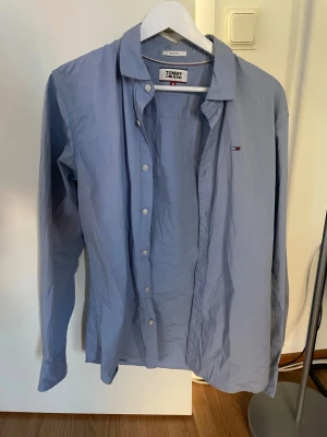 Skjortpaket Stl M - 3 skjortor i paket, alla i fint skick och storlek M