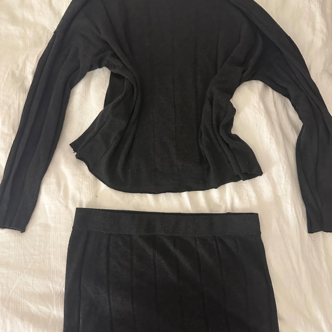 Grå  ribbad stickad set - 2