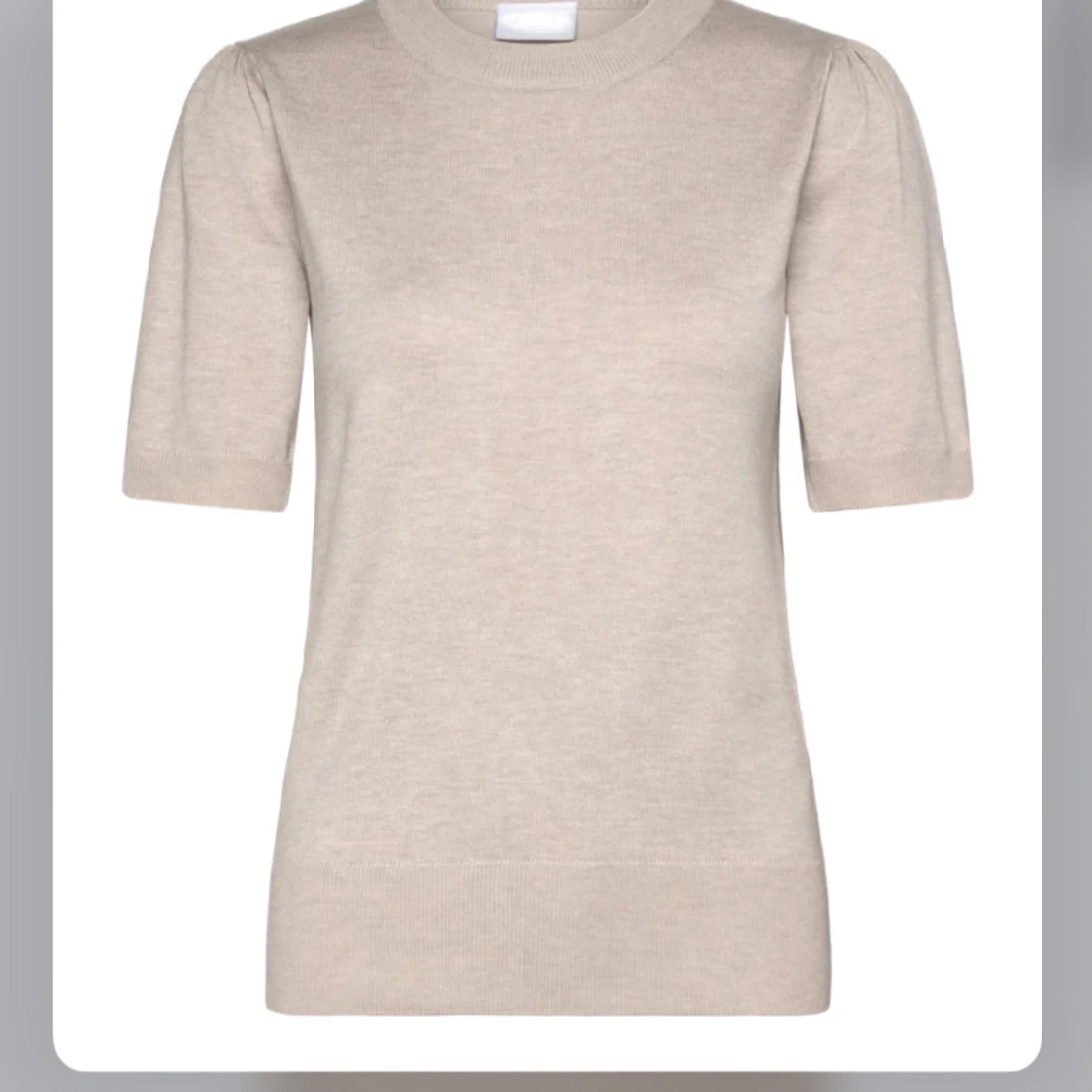 Beige kortärmad tröja