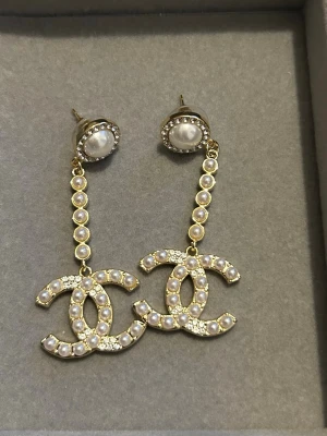 Örhängen - Aldrig använda