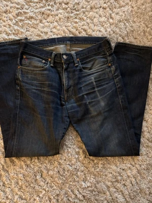 Polo Ralph Lauren Jeans - Mörkblå Ralph lauren jeans. Storlek 32/30 