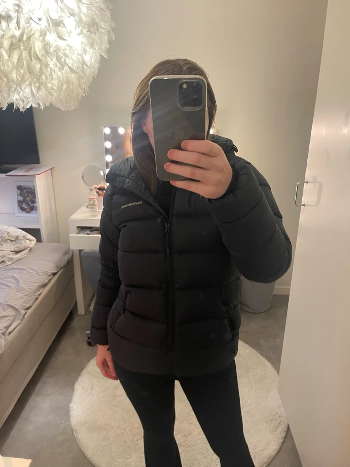 Svart dunjacka från Peak Performance - 1