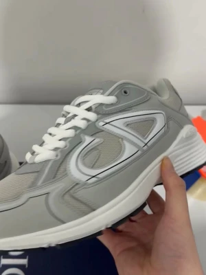 Finns att beställa  - Kontakta mig, finns alla storlekar 