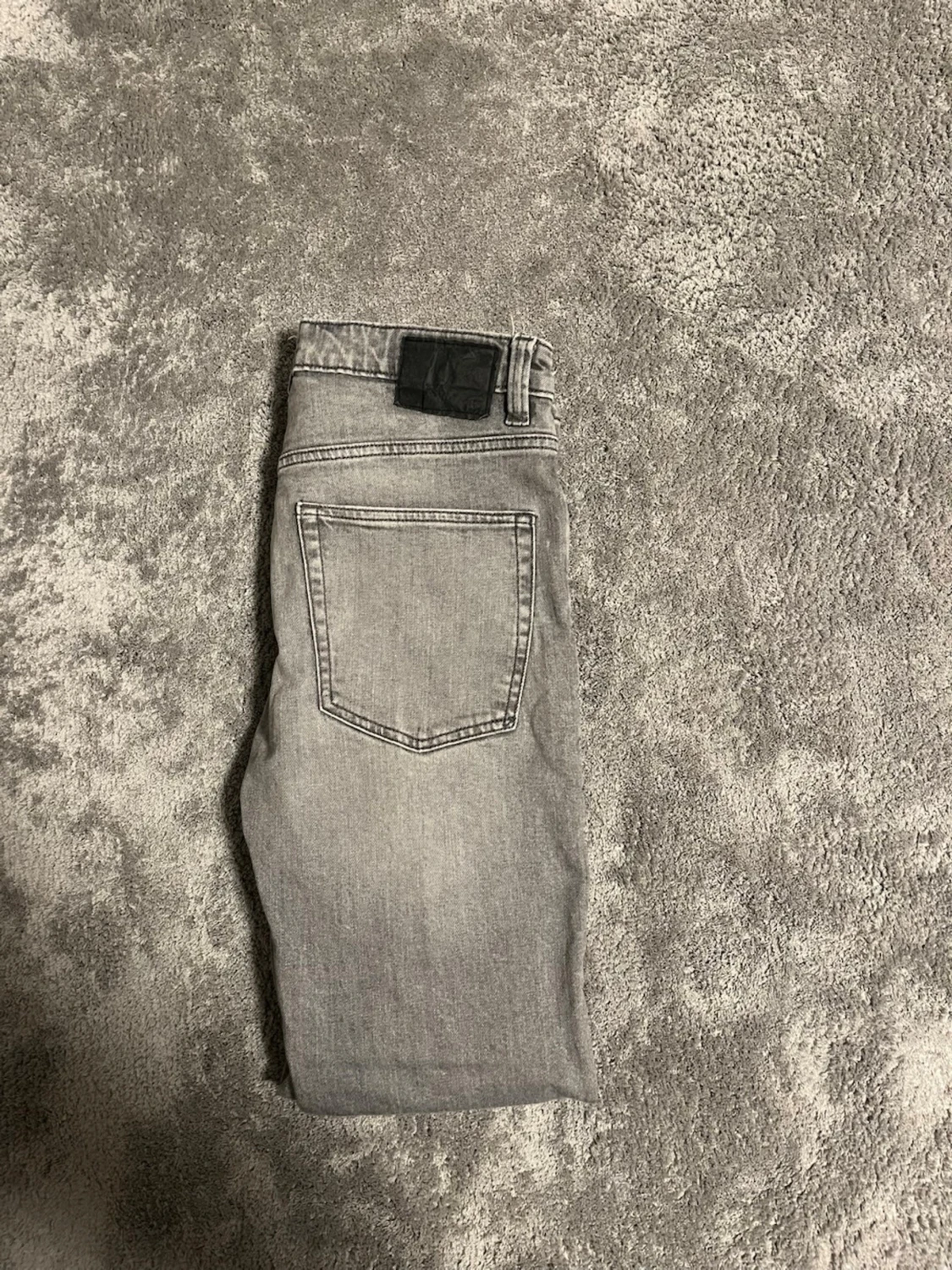 Gråa slim jeans  - 1