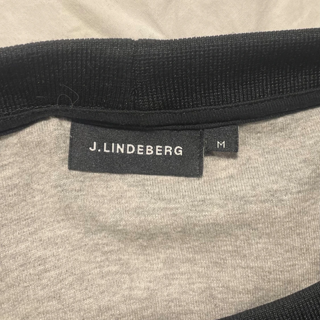 Svart långärmad tröja J.Lindeberg M - 3