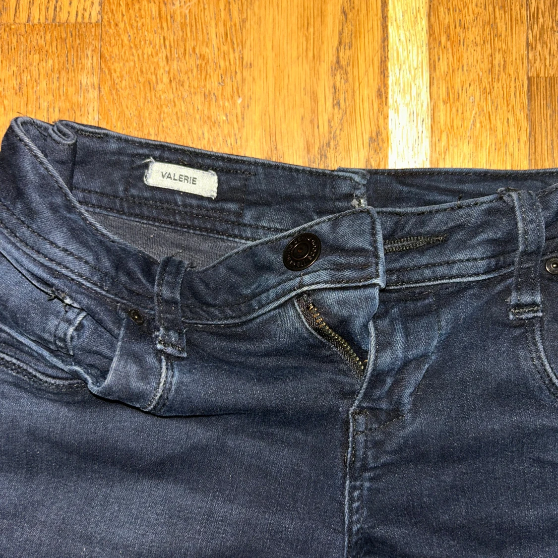 Mörkblå flaire jeans från Ltb Valerie - 2