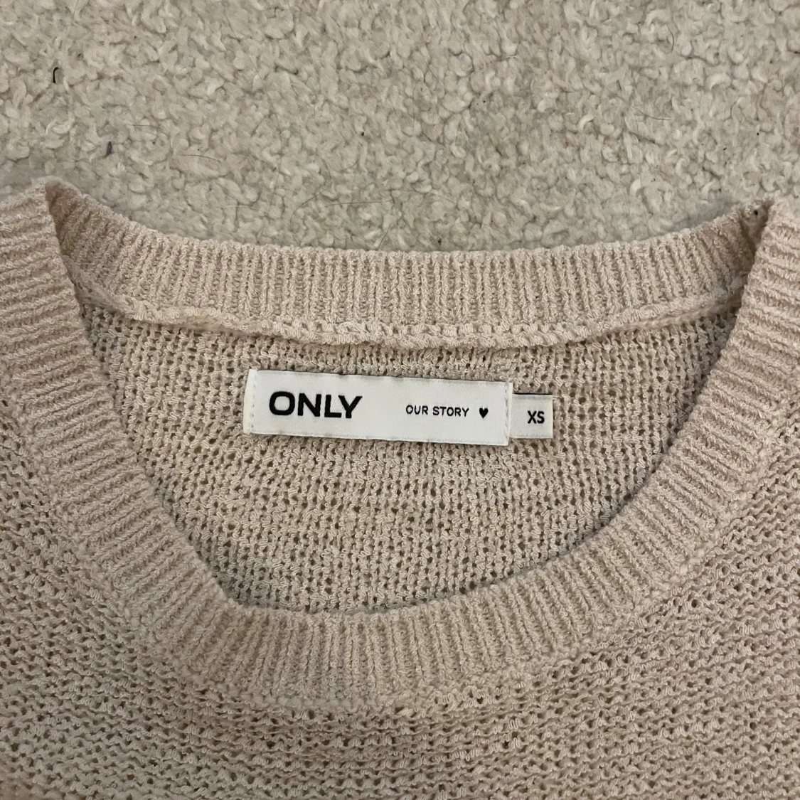 beige kortärmad topp - 2