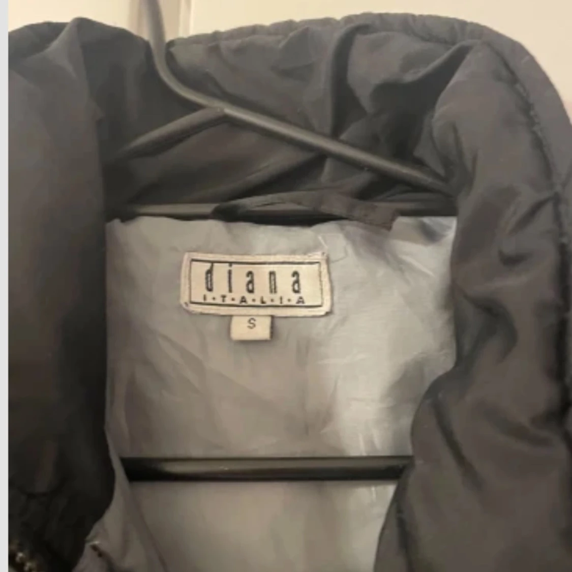 Svart pufferjacka från Diana Italia - 2
