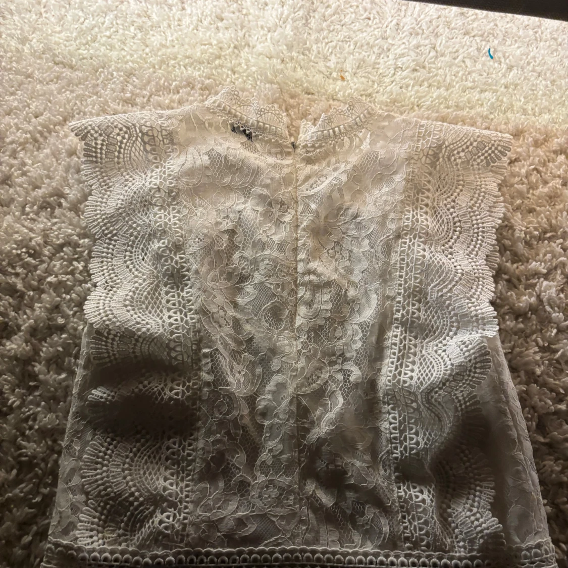 Vit spetsblus från Only - 2