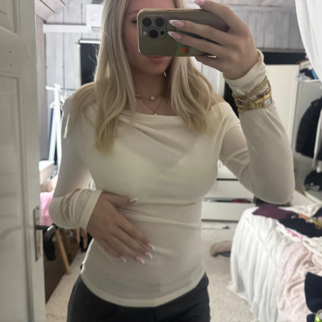 Offshoulder vit långärmad topp