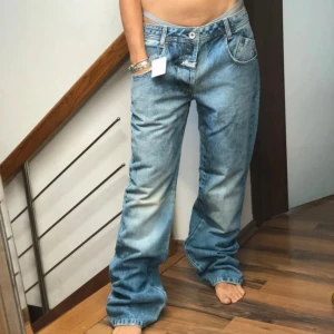 Y2K Low waist jeans - Skitsnygga jeans med låg midja och baggy fit. De är i perfekt skick, om du har några drågor är det bara att kontakta mig 🫶