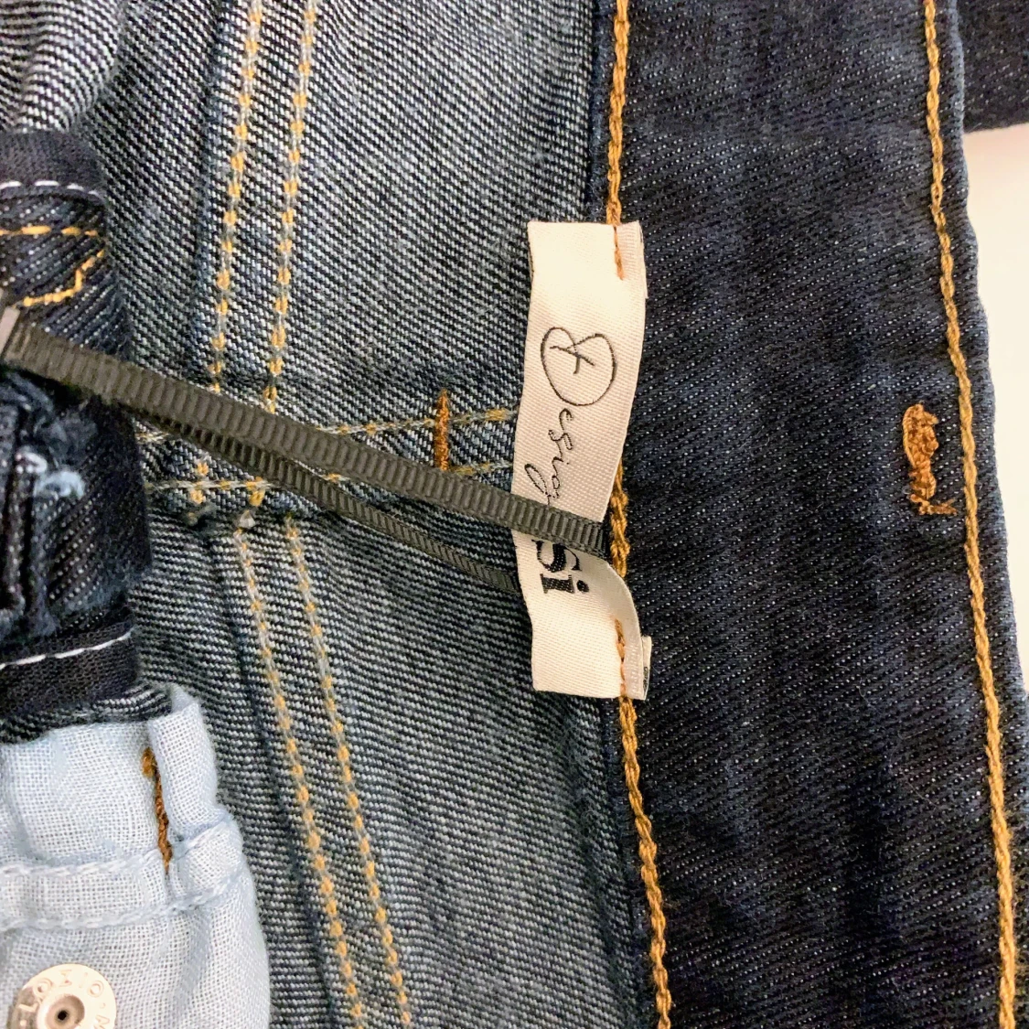 Mörkblå jeansbyxor från Design by Si XS  - 4