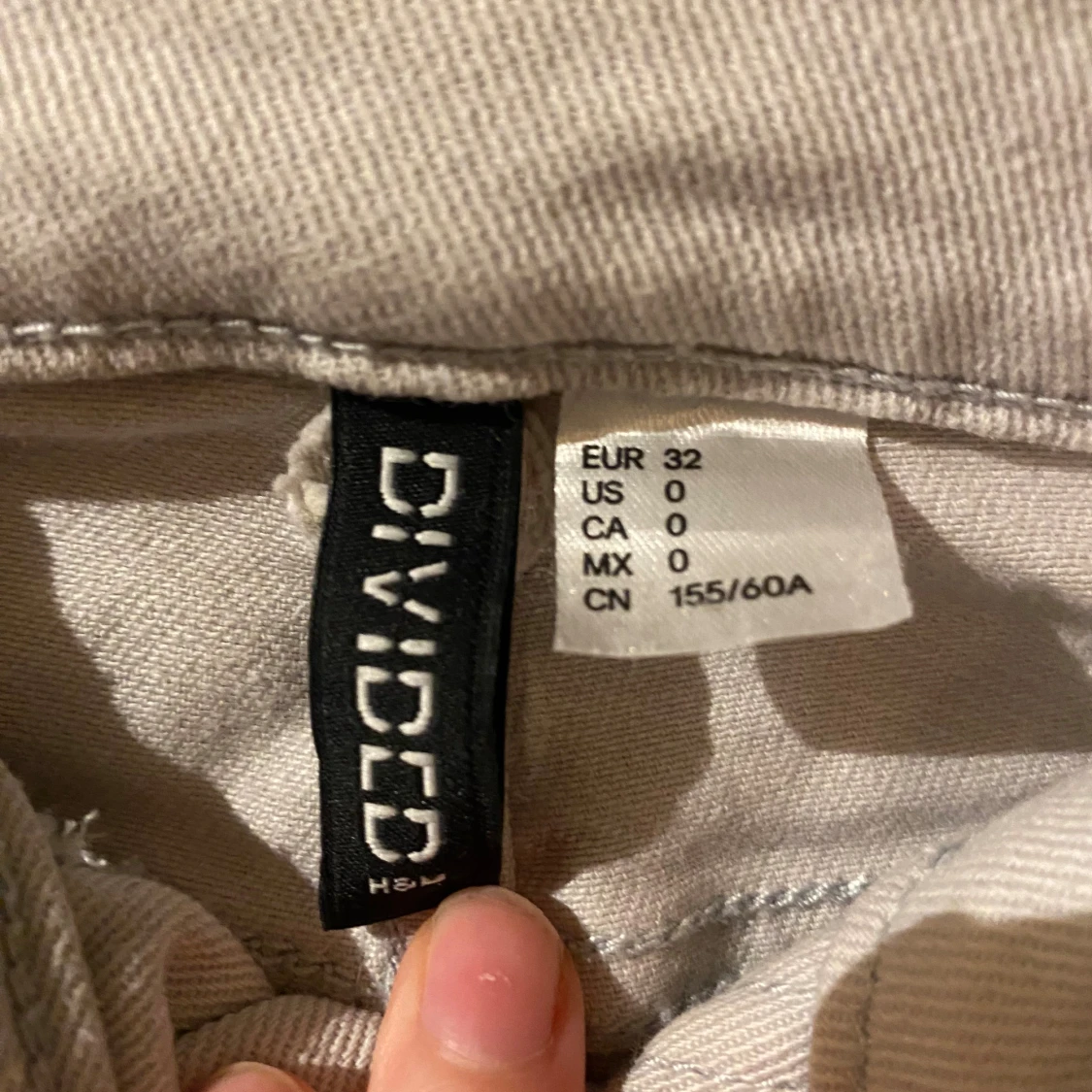 Beiga wide jeans från H&M Divided - 2