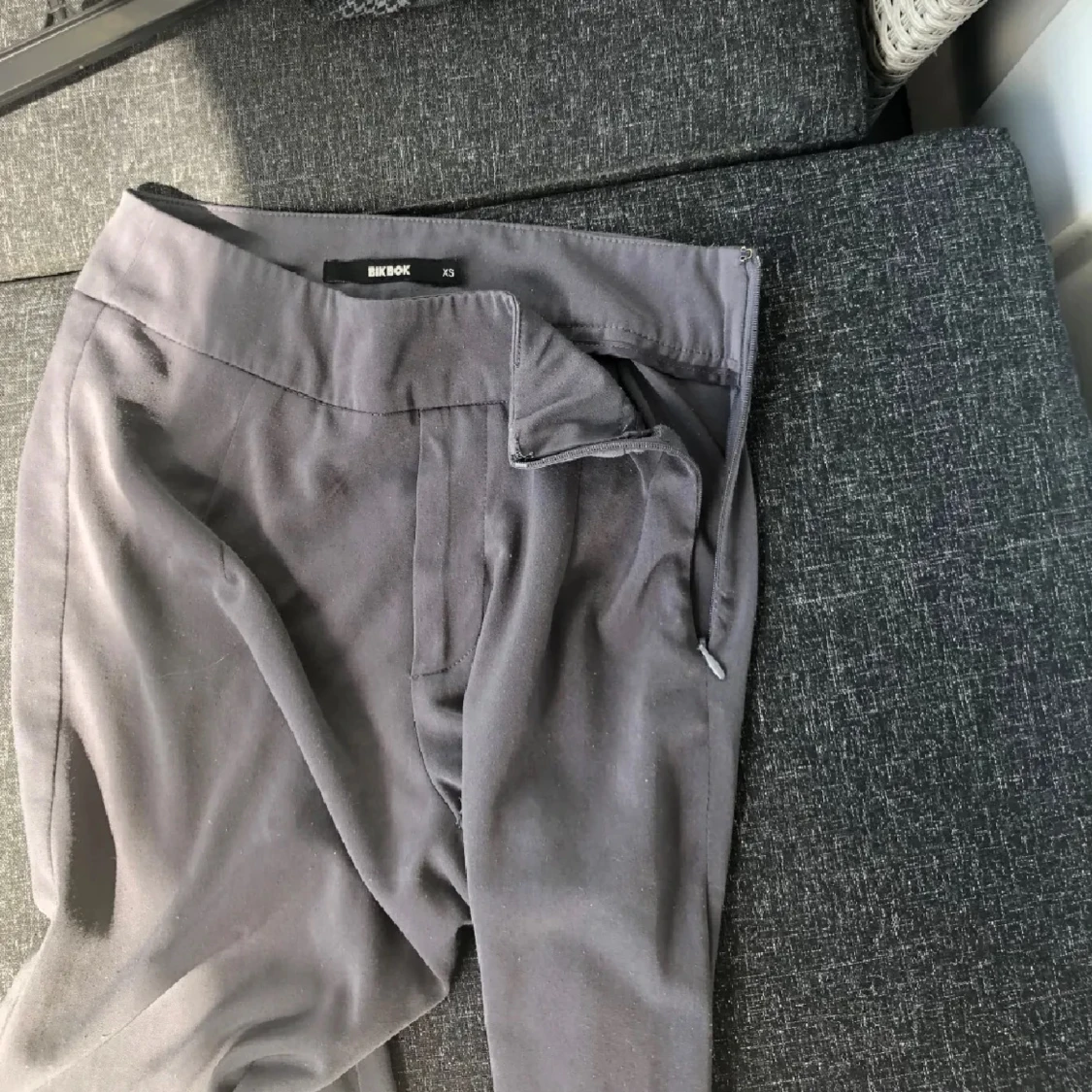 Mörkgrå wide byxor  - 2