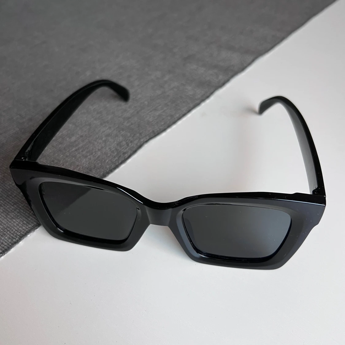 Solglasögon svarta - 1