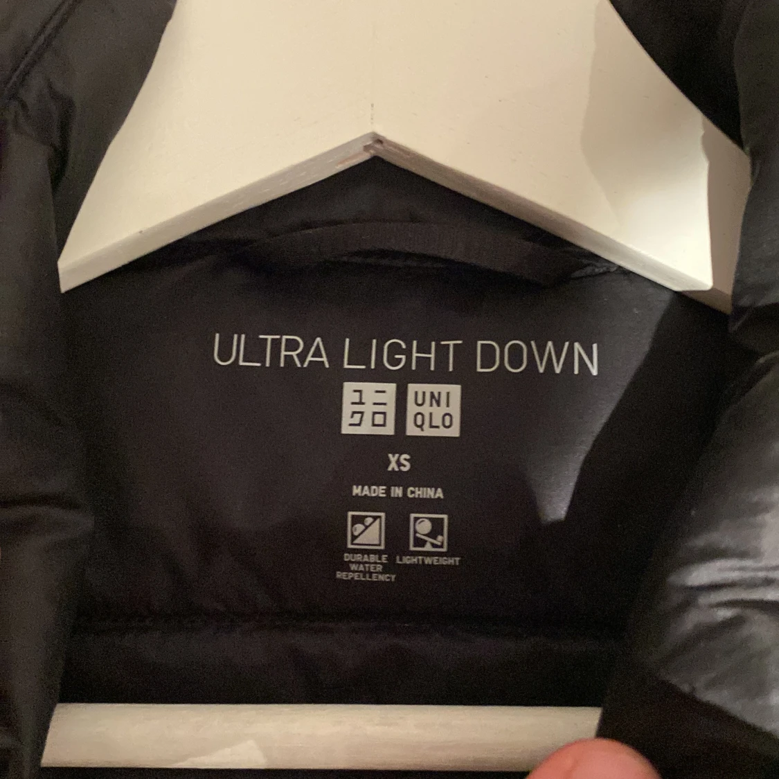 Svart dunväst från Uniqlo XS - 1