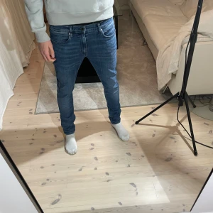 Hugo boss jeans - Hugo boss jeans | Storlek 31/34 | Mycket bra skick | Skriv till mig vid frågor eller fler bilder!📩