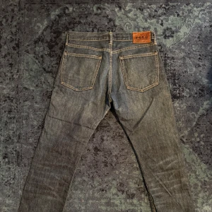 Ralph Lauren Jeans - Mörkblåa Jeans från Ralph Lauren | Mycket fint skick men klippta | Storlek 30 | Passar mig som är 172 | Tveka inte på att höra av dig vid frågor eller funderingar!