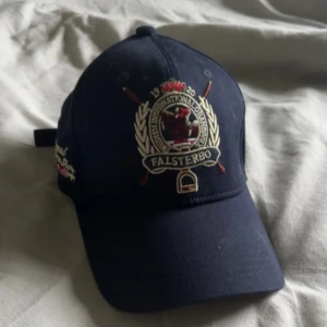 Falsterbo horse show keps - Köpt från Falsterbo horse show, fint skick bara lite hårig (tar bort innan jag skickar)