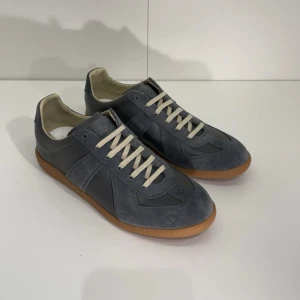 Maison Margiela  - Maison Margiela nytt skick OBS inte ORGINAL 