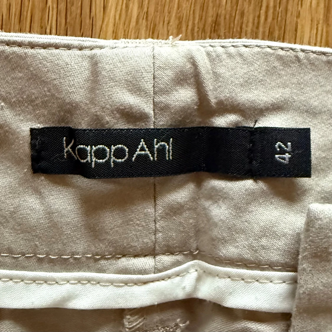 Beiga wide byxor från KappAhl - 2