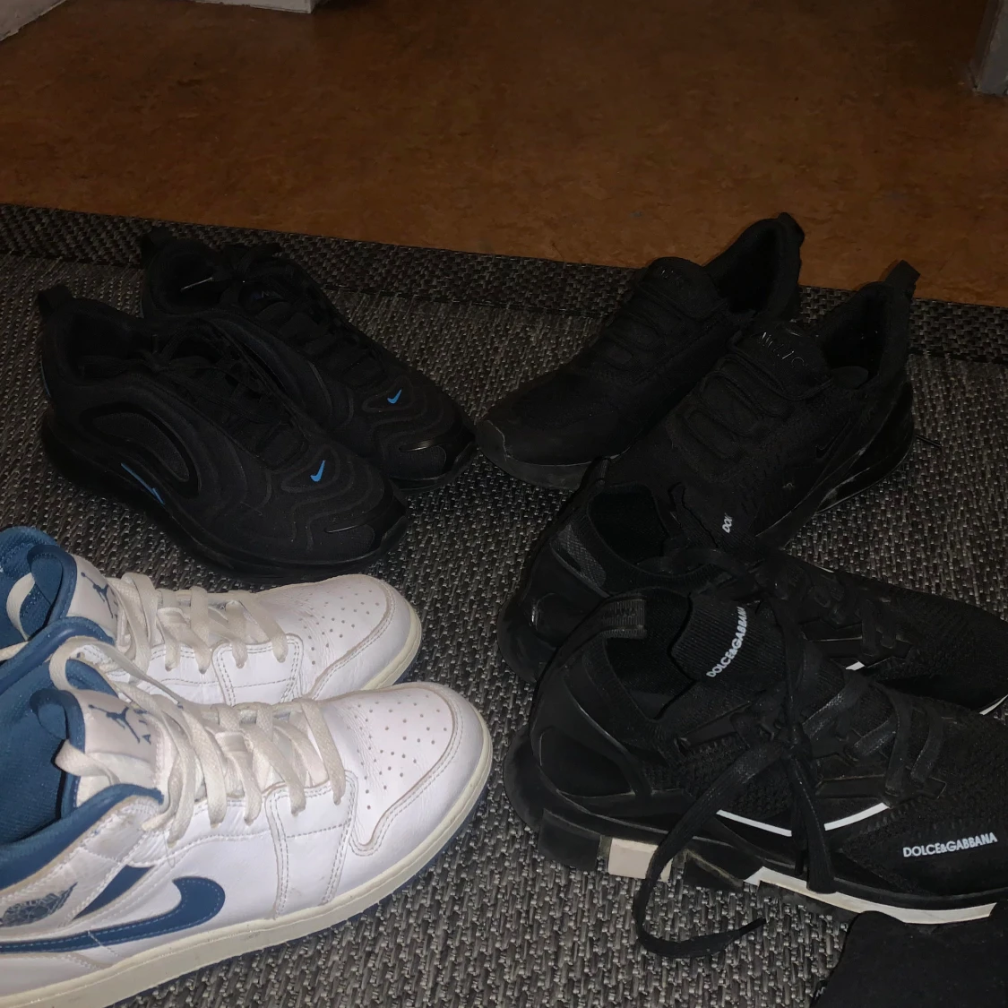 Nike och Dolce & Gabbana sneakers