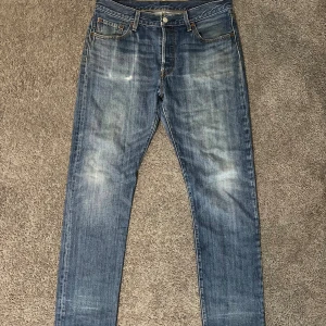 Levis 501 - Tja säljer nu ett par levis 501 i storlek W29 L32 för endast 399kr! Pris är ej hugget i sten, hör av er i dm vid funderingar 🙌