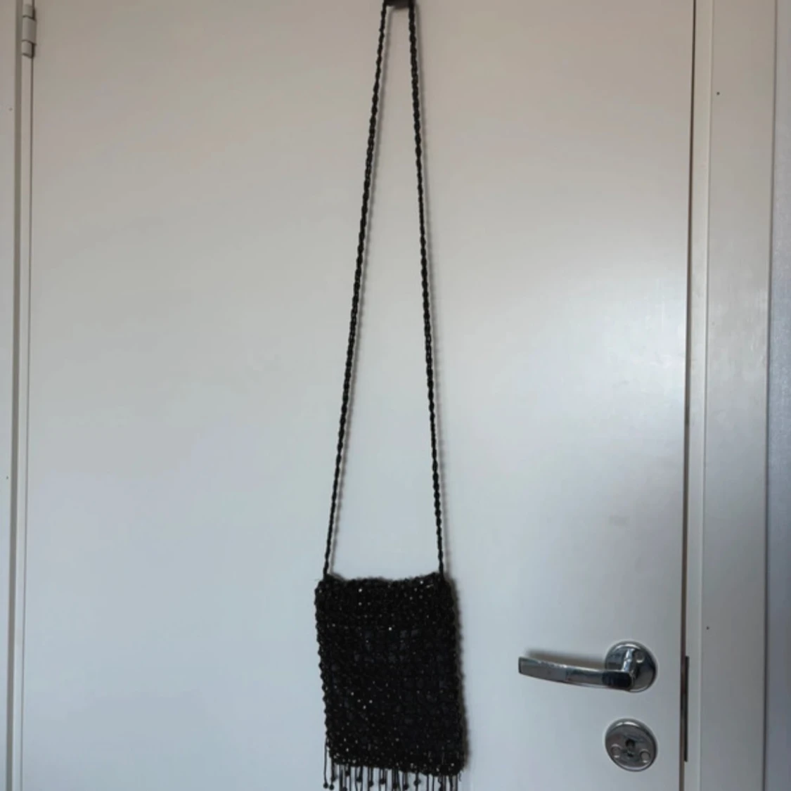 Vintage axelväska med pärldetaljer - 4