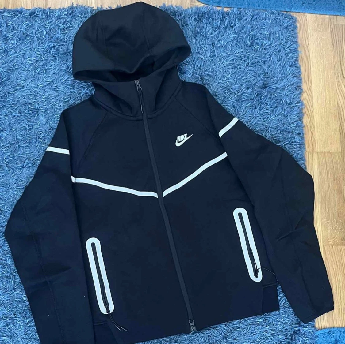 Svart Nike reflective tech fleece dress  - 1