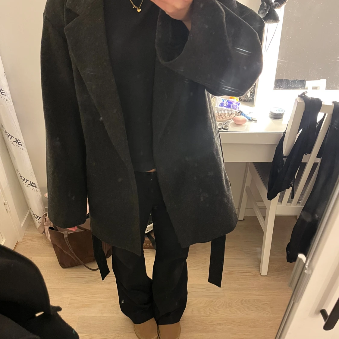 Mörkgrå kappa med bälte från 157 - 1