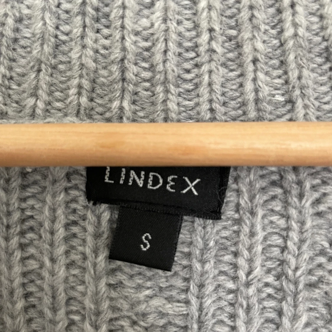Grå Stickad Väst - 2