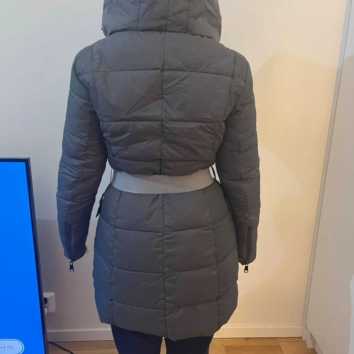 Vinterjacka med pälskrage  - 3