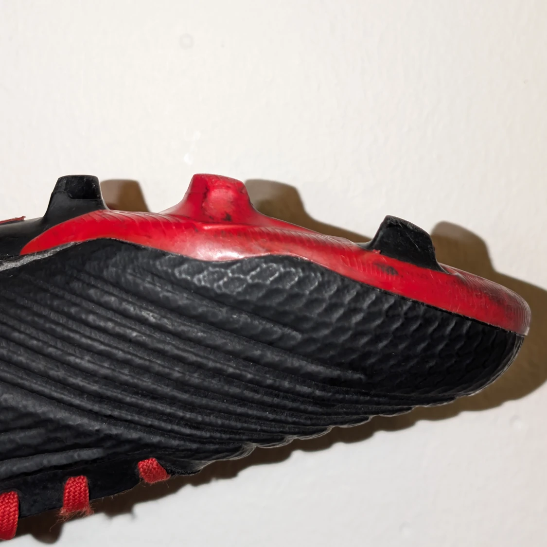 Adidas, Fotbollsskor firm ground- stl 41 1/2 Svart/Röd - 3