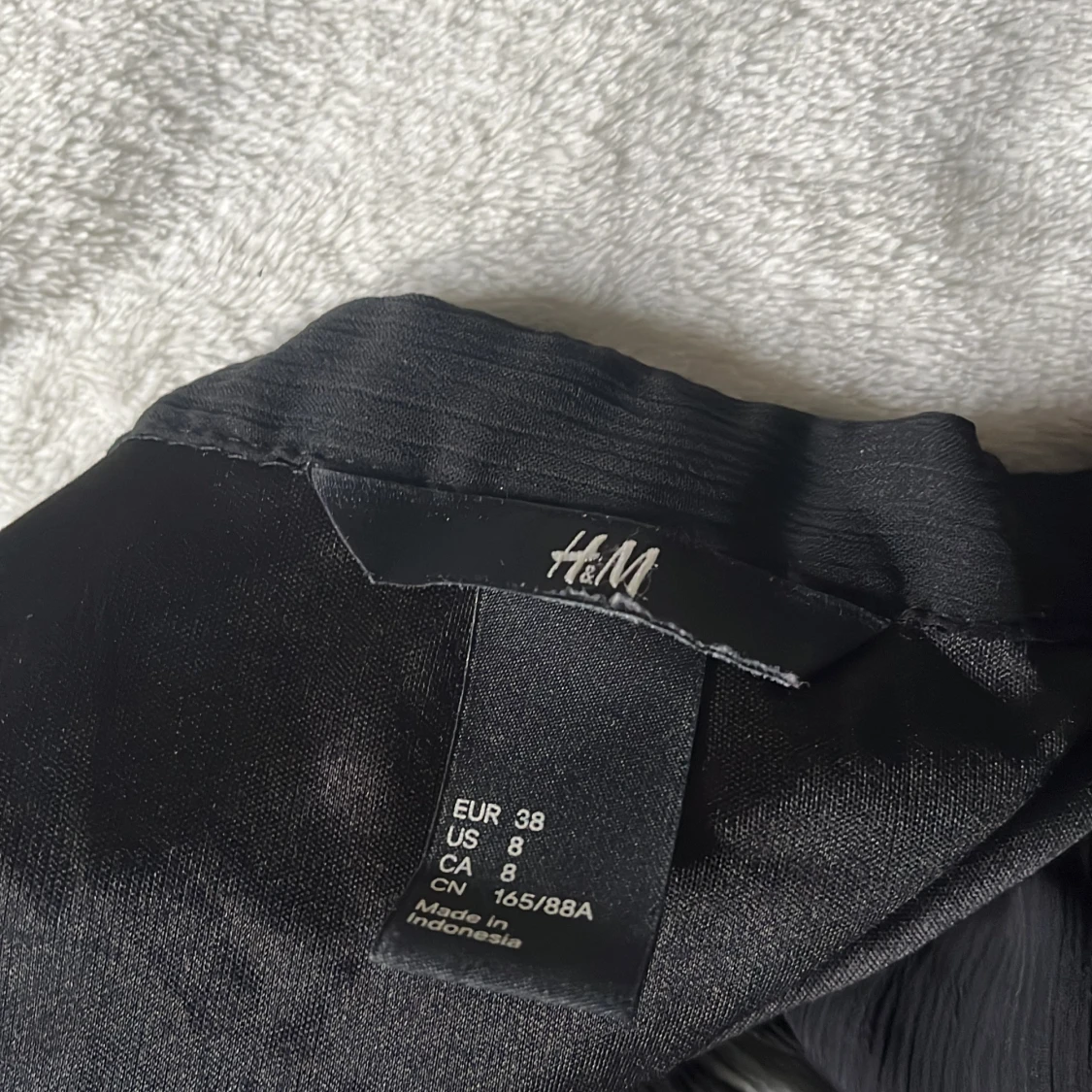 Svart volangblus  - 3