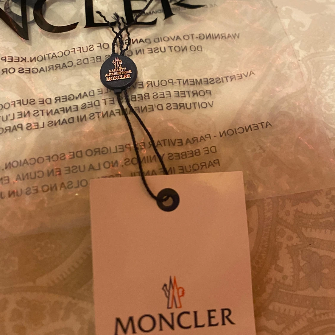 Mörkblå ribbad mössa från Moncler - 28