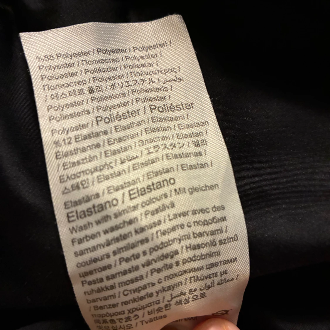 Svart omlottopp från Gina Tricot - 4